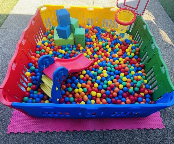 Deluxe Small Ball Pit 2x2m With Play Pack