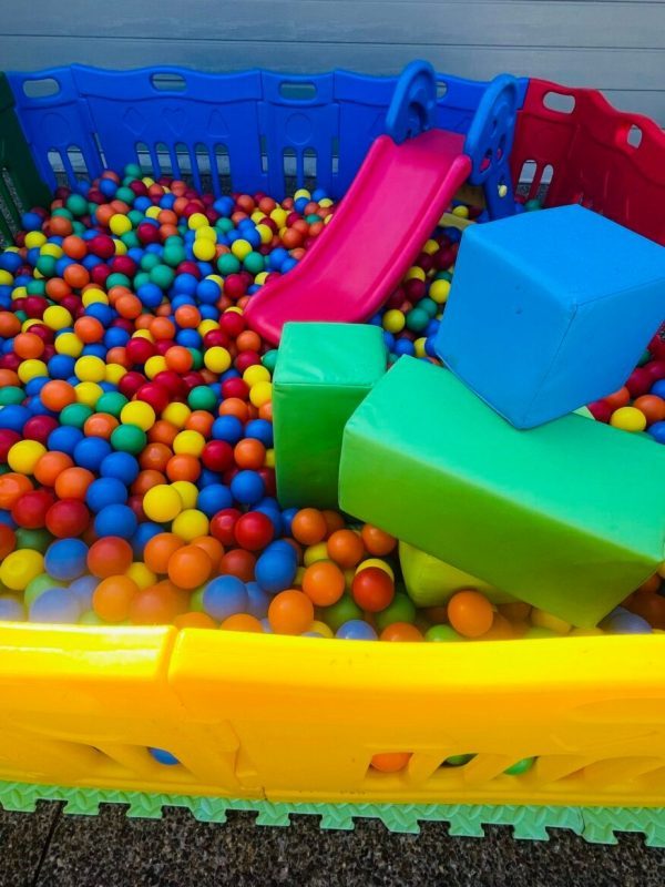 Deluxe Small Ball Pit 2x2m With Play Pack - Image 2